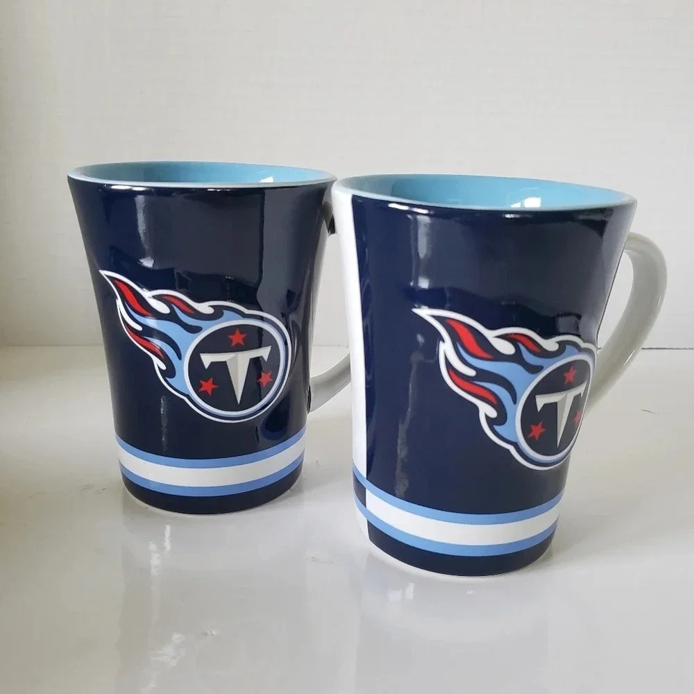 Tennessee Titans NFL set of  2 14oz Sculpted Blue/White Coffee Mugs.